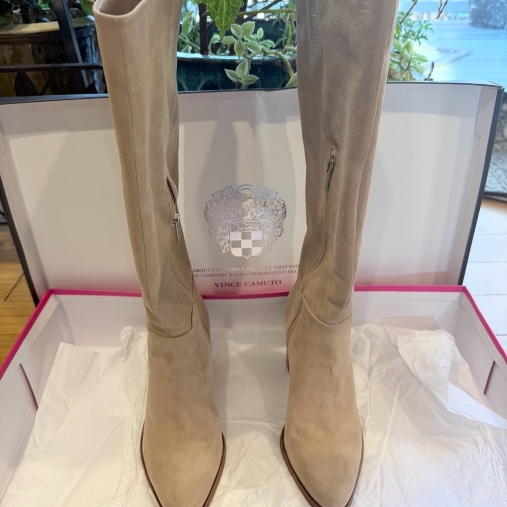 Vince Camuto VC-Parnela High Suede Knee High Boot Size 8.5 Color Tortilla - Picture 4 of 15